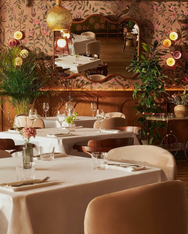 Осень в Петербурге: 8 уютных ресторанов для