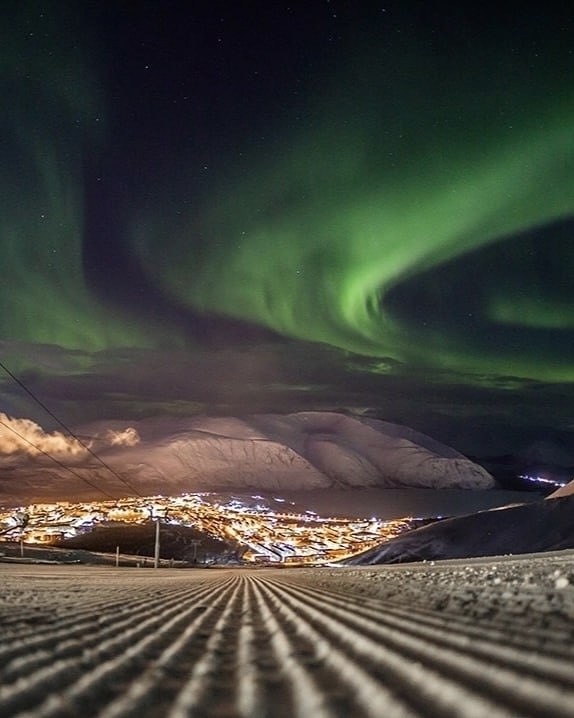Куда поехать кататься на горных лыжах в