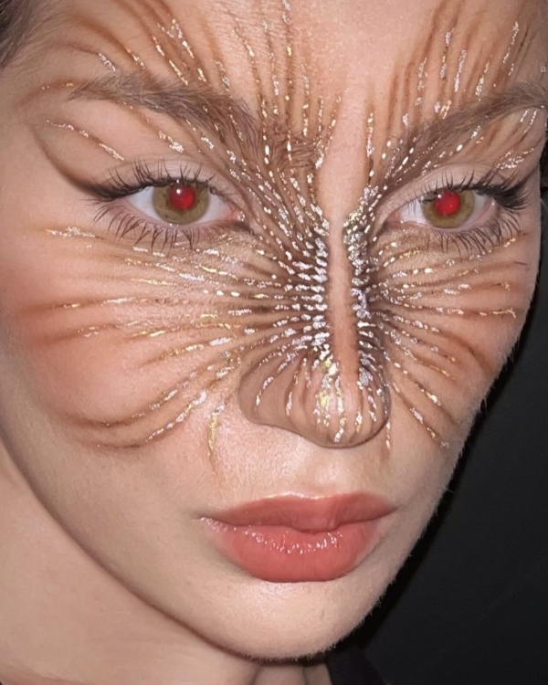 Страшно красиво: 20 небанальных идей макияжа на