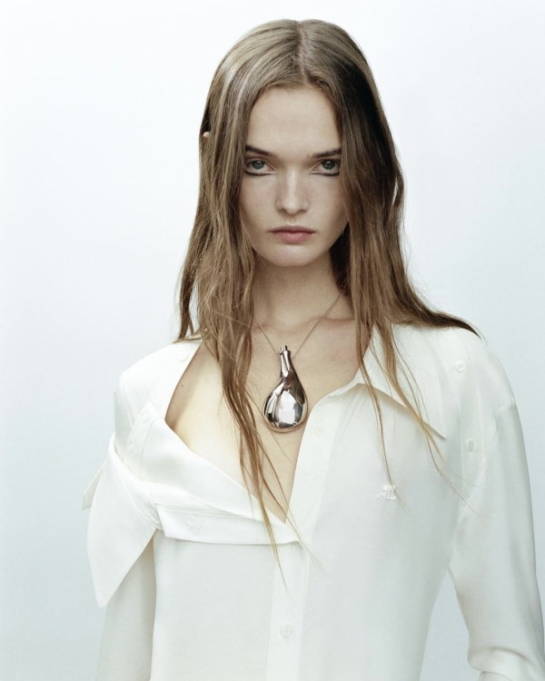 Прозрачные, как стекло, цепи и браслеты-гиганты: 10