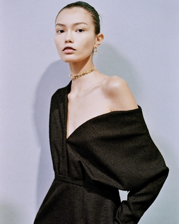 Прозрачные, как стекло, цепи и браслеты-гиганты: 10