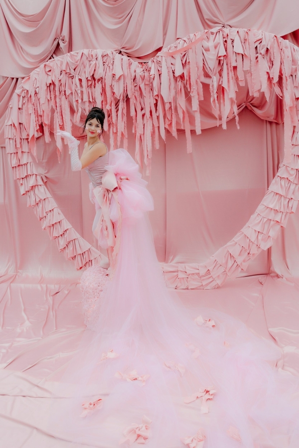 Взрыв бабл-гам на камерном ужине в честь