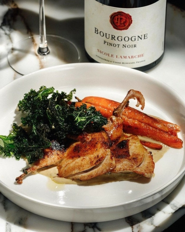 Осень в Петербурге: 8 уютных ресторанов для