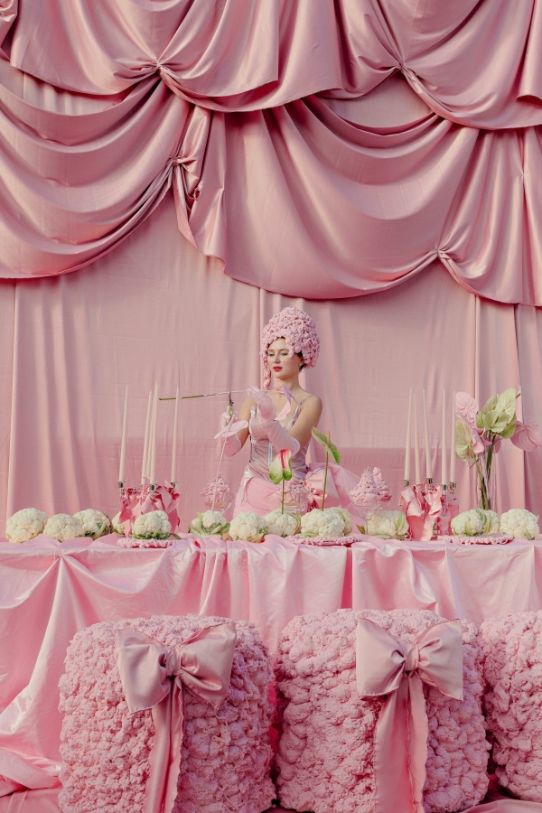 Взрыв бабл-гам на камерном ужине в честь