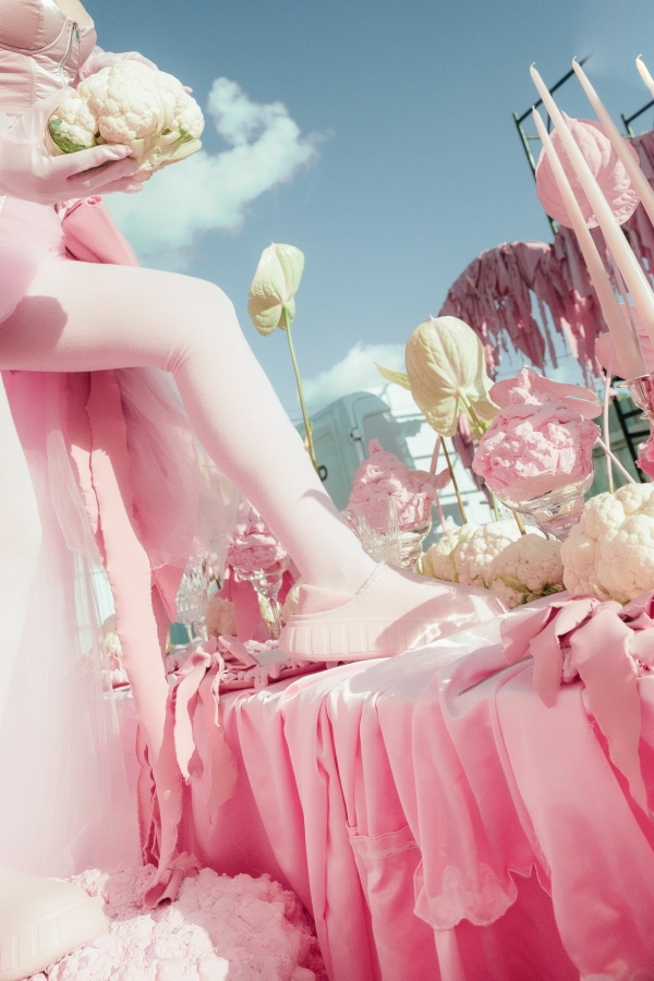 Взрыв бабл-гам на камерном ужине в честь