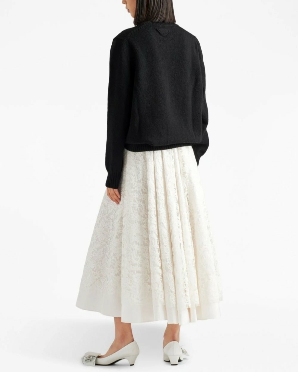 Свадьба, но не в платье: стильные белые