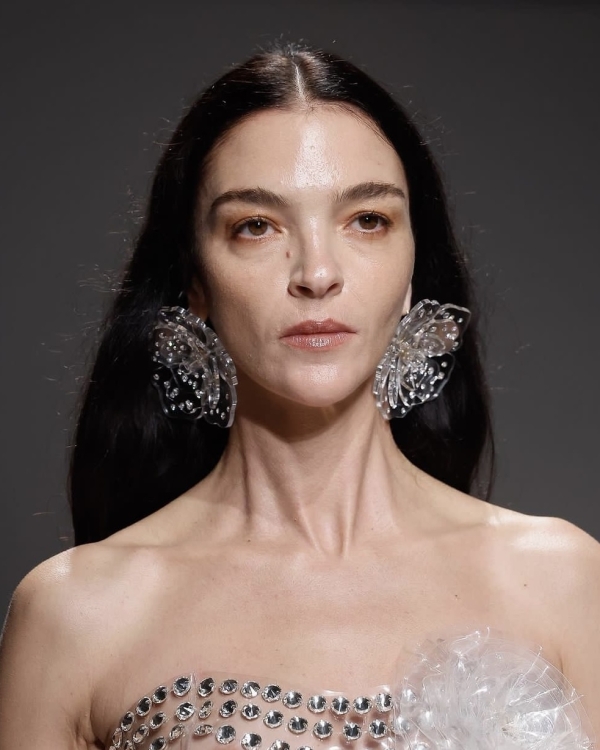 Прозрачные, как стекло, цепи и браслеты-гиганты: 10