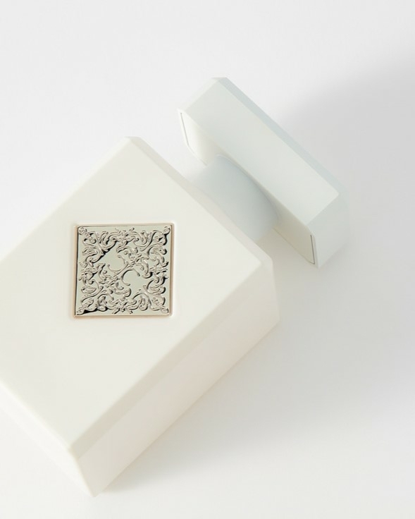 Пряный, табачный, кожаный: ароматы для холодного времени