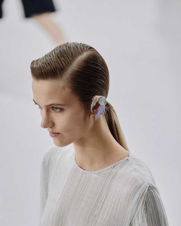 Прозрачные, как стекло, цепи и браслеты-гиганты: 10