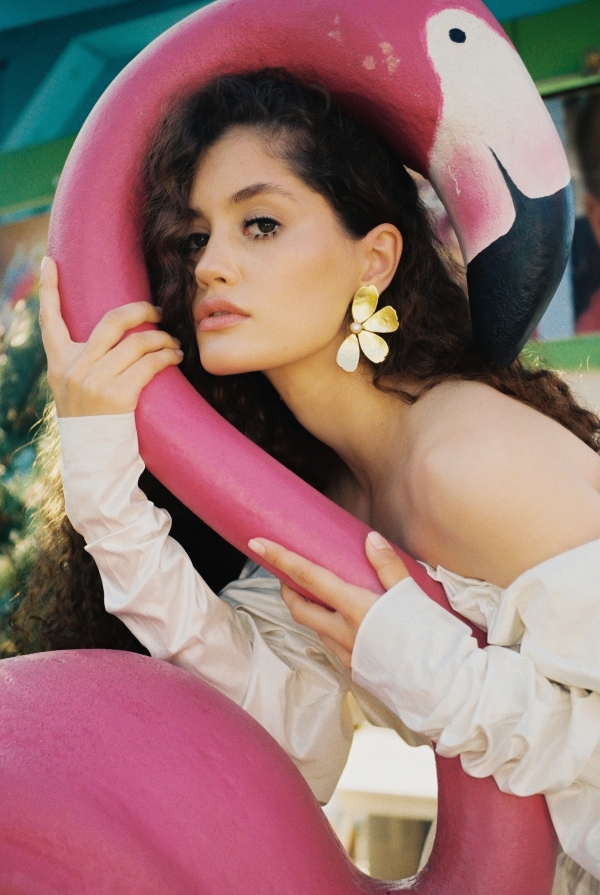 Парк аттракционов и бунтарский дух в новой