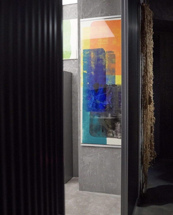 Электроакустический концерт, блины с угрем и маркет