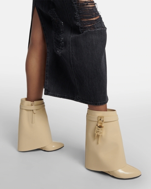 Полусапоги и ботильоны, которые впишутся в любой