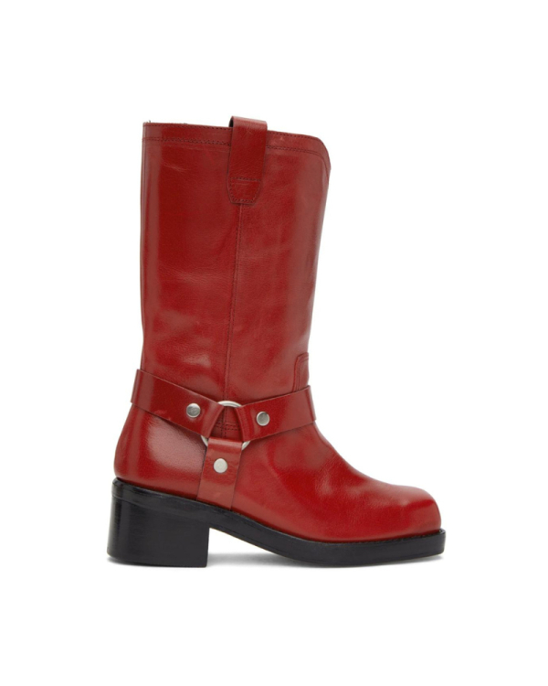 26 красных кожаных вещей, которые точно притянут