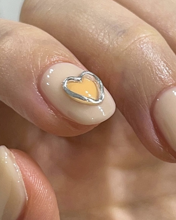 50 оттенков красного, анималистичный принт и стразы: