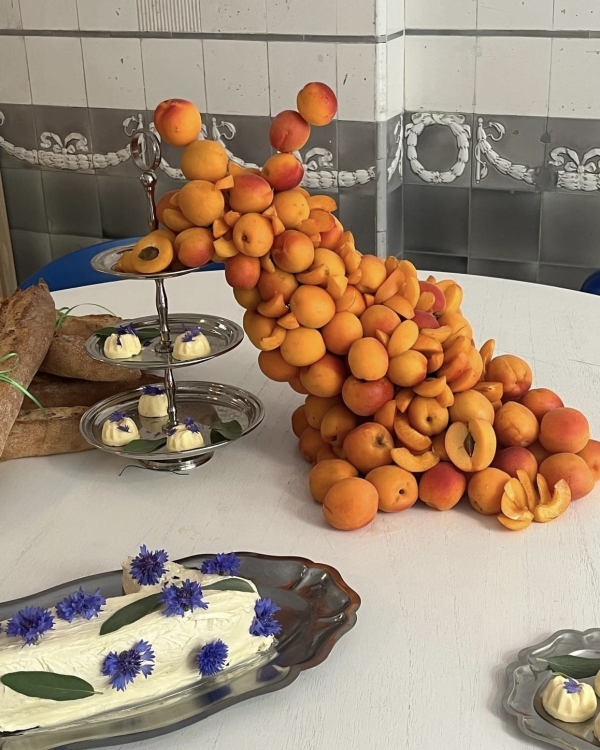 Фруктовое настроение: 22 идеи съедобного сет-дизайна на