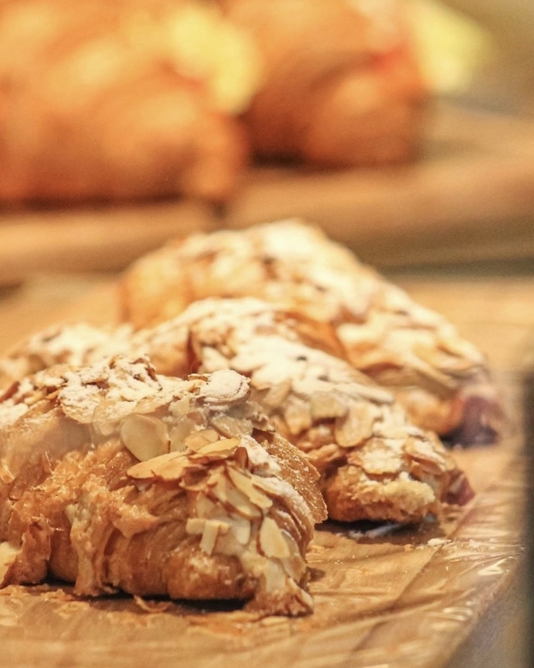 Время горячих булочек или где покупать свежую