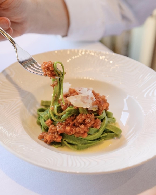 Шампанский ужин, вечеринки в честь Хэллоуина и