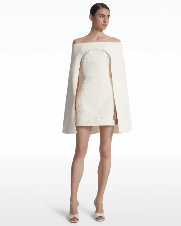 Сила кейпа или как сделать образ невесты