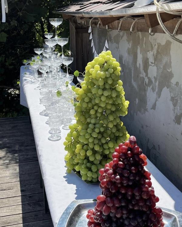 Фруктовое настроение: 22 идеи съедобного сет-дизайна на