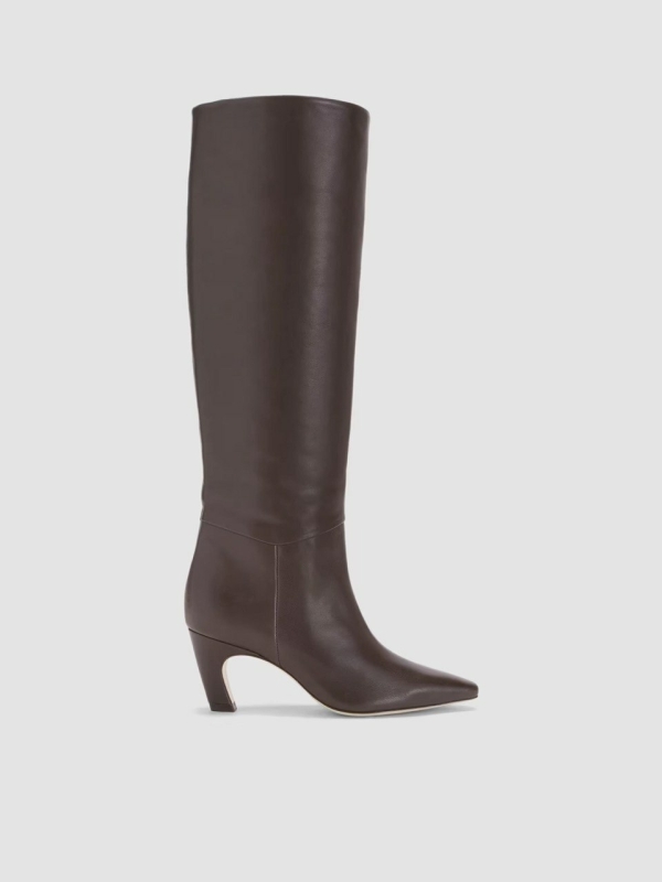 Шоколадный — новый черный: 30 предметов гардероба