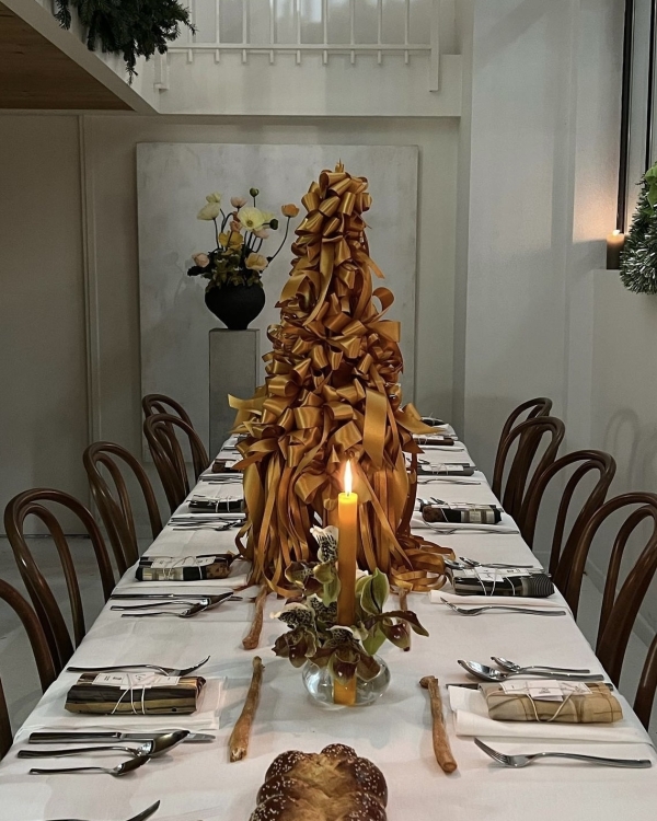 Мандарины, икра и очень много красного: вдохновение