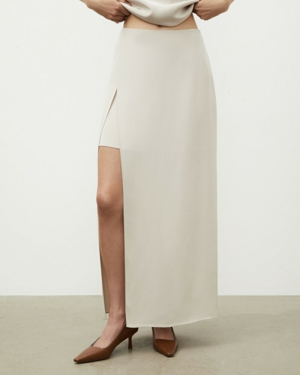 Свадьба, но не в платье: стильные белые