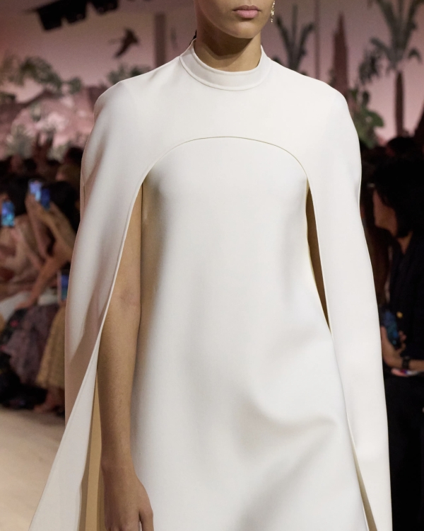 Сила кейпа или как сделать образ невесты