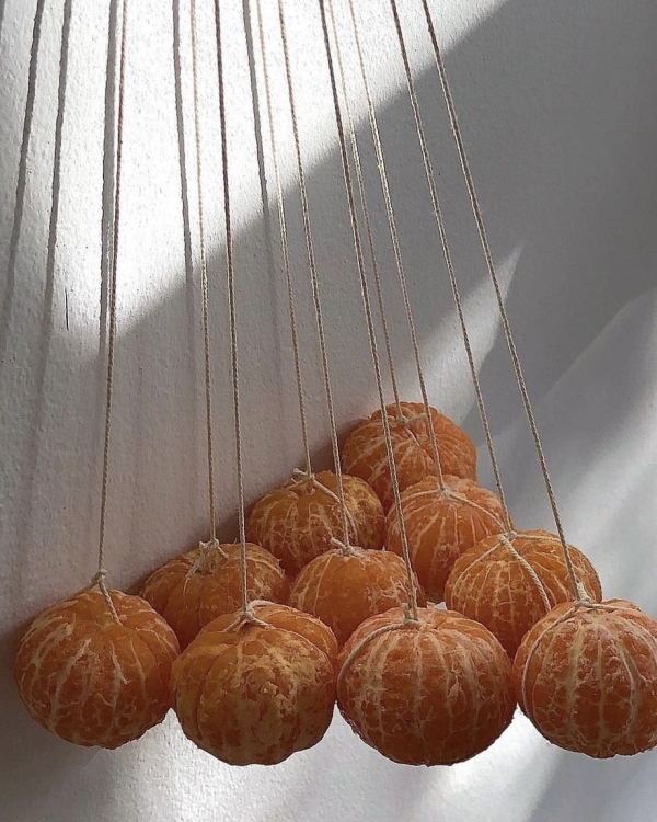 Мандарины, икра и очень много красного: вдохновение