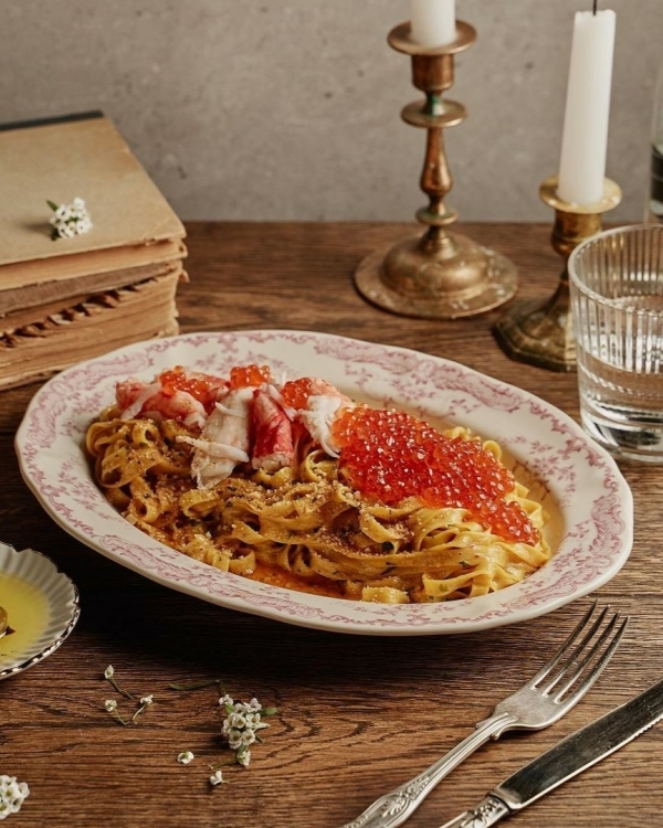 Осень в Петербурге: 8 уютных ресторанов для