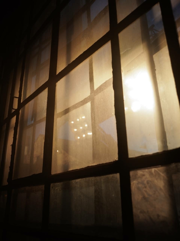 Заброшенный дворец и «несвадебная» программа: внутри свадьбы