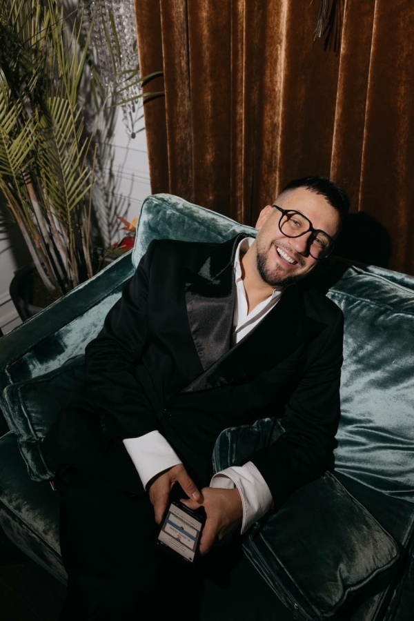 Ведущие Стас Зубков