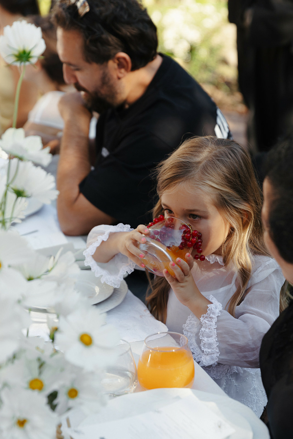 Backyard Party: атмосфера дачного званого ужина на