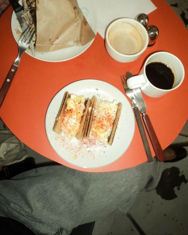 Начинаем день красиво. Где позавтракать в Петербурге?