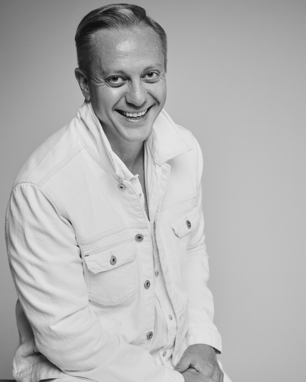 Какого ведущего выбрать на корпоратив 2025? Лучшего!