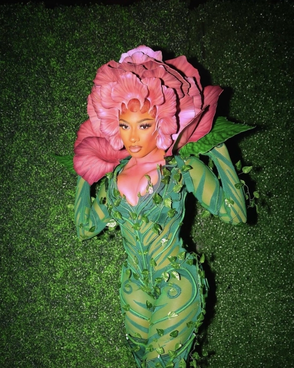 Самое время готовить образы на Хэллоуин (или,