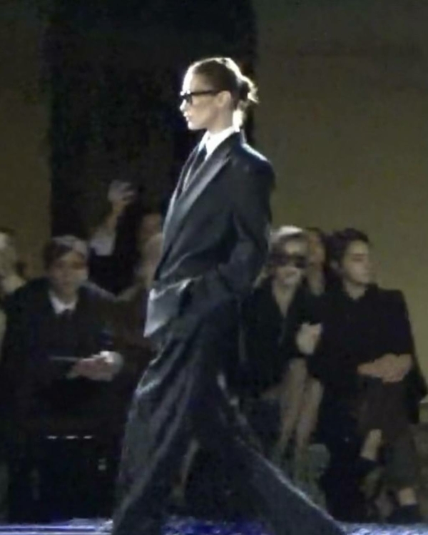 Белле Хадид — 28, и она главный