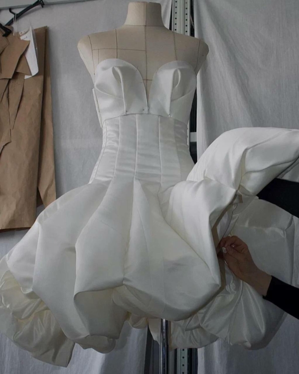 Это оно! Показываем актуальные модели пышного свадебного