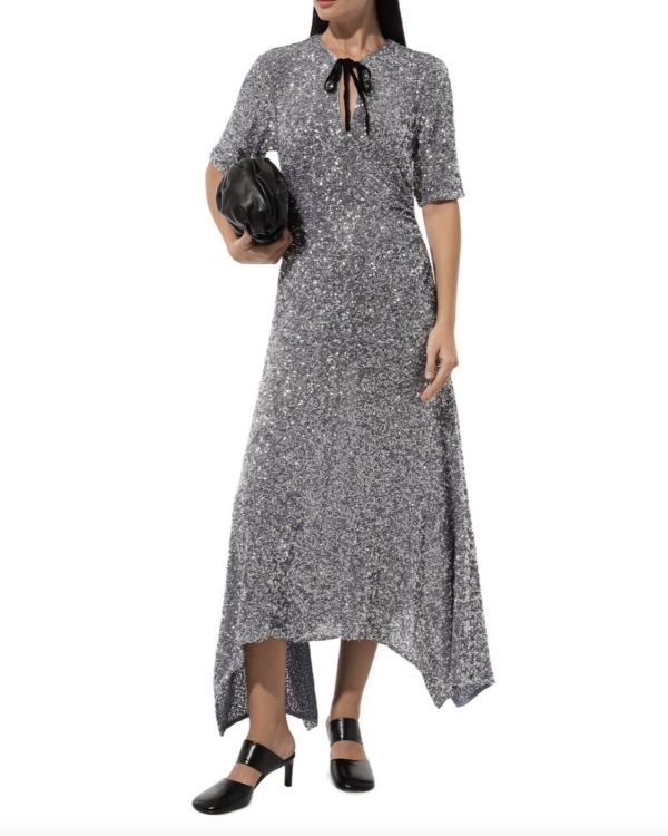 В чем встречать Новый год 2025? 