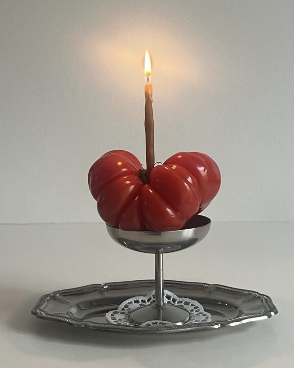 В каких цветах украшать дом на Новый