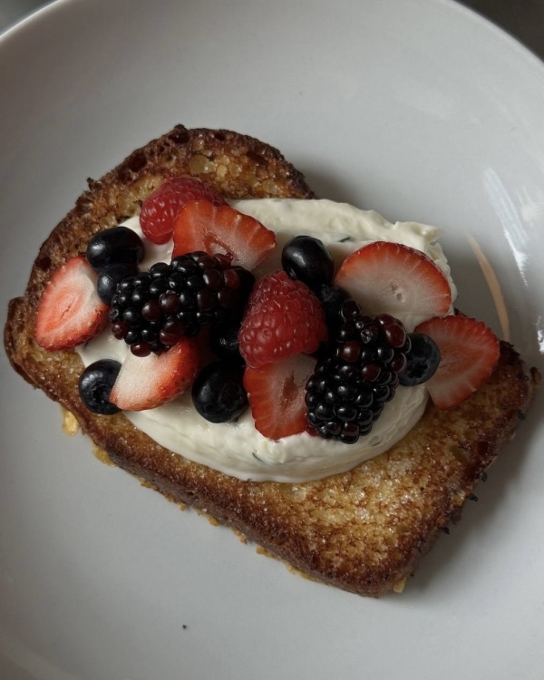 Начинаем день красиво. Где позавтракать в Петербурге?