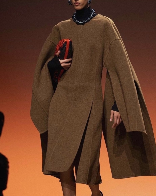 Хочется нового? Вот кейп — самая модная