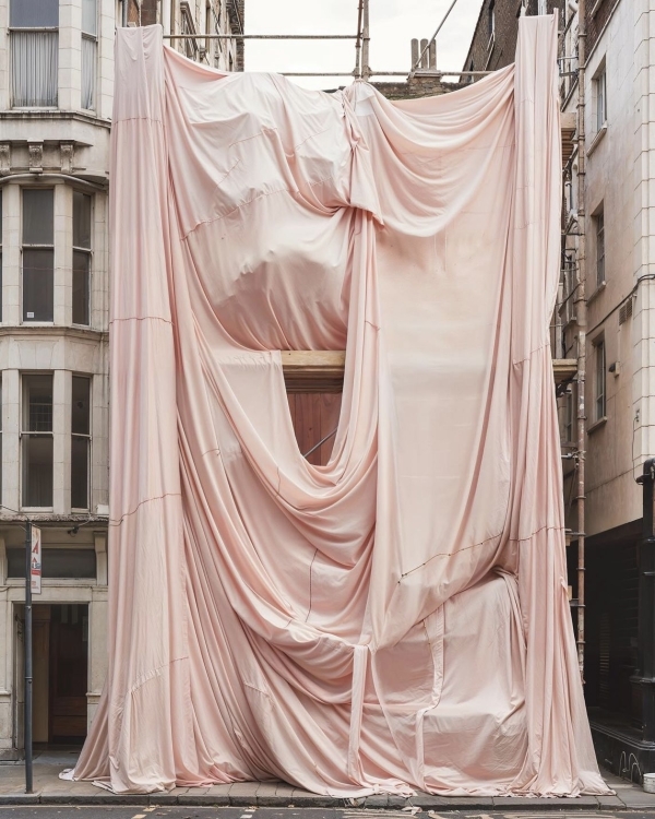 «Гламур, бабки, иномарки»: как создать свадьбу в