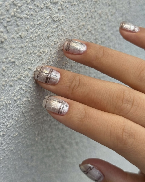 Идеи маникюра на Новый год 2025