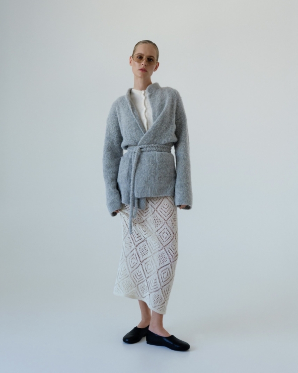 Пятьдесят оттенков серого: пополняем гардероб вещами цвета