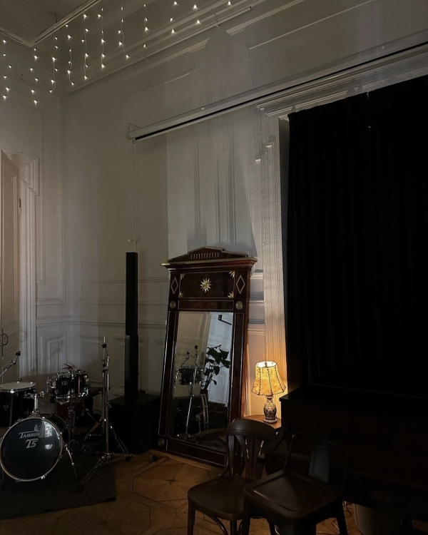 Коротаем вечер с ДиКаприо и Томом Хэнксом,