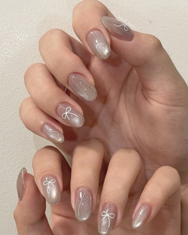 Идеи маникюра на Новый год 2025