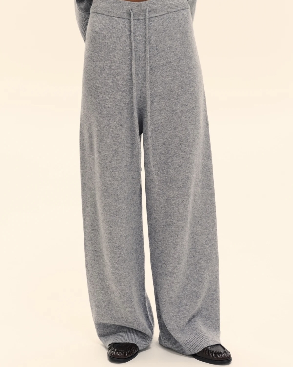 Модные вязаные вещи от российских брендов, которые