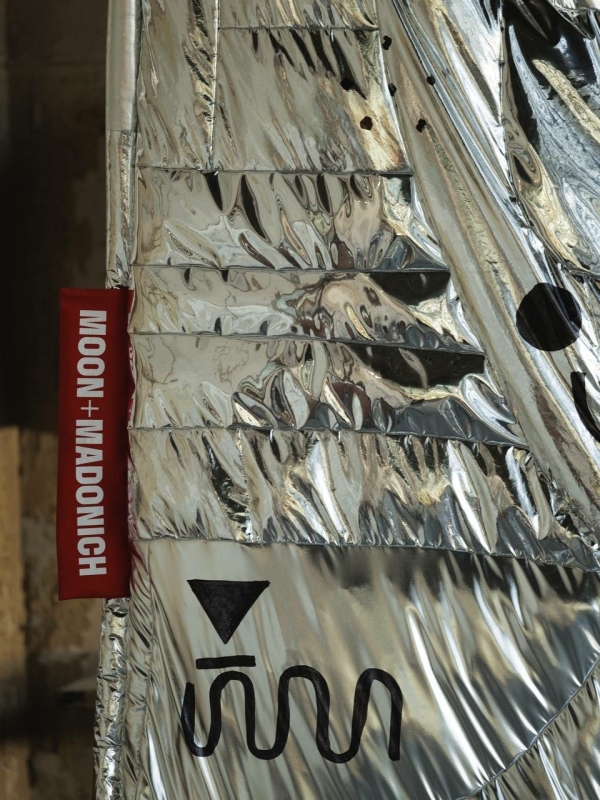 Заброшенный дворец и «несвадебная» программа: внутри свадьбы