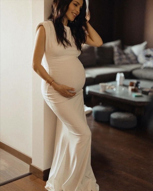 Певица Сати Казанова впервые стала мамой