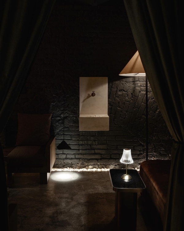 Закупаемся искусством на Cosmoscow, пробуем моллюсков в